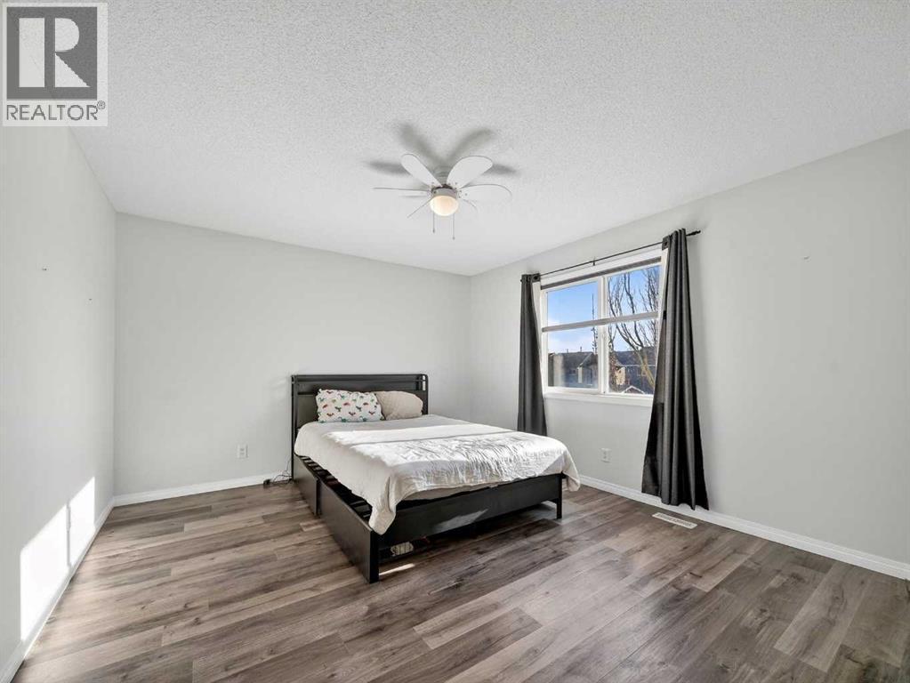 37 Auburn Bay View Se, Calgary, AB - Indoor Photo Showing Bedroom