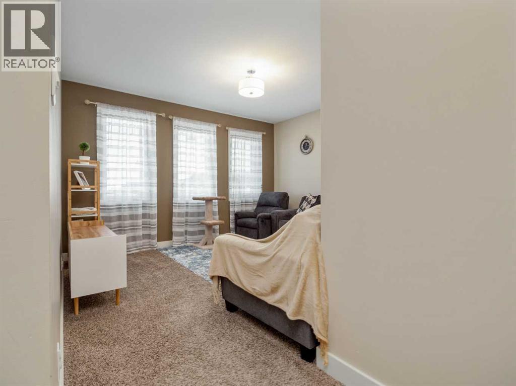 18 Northlander Road W, Lethbridge, AB - Indoor