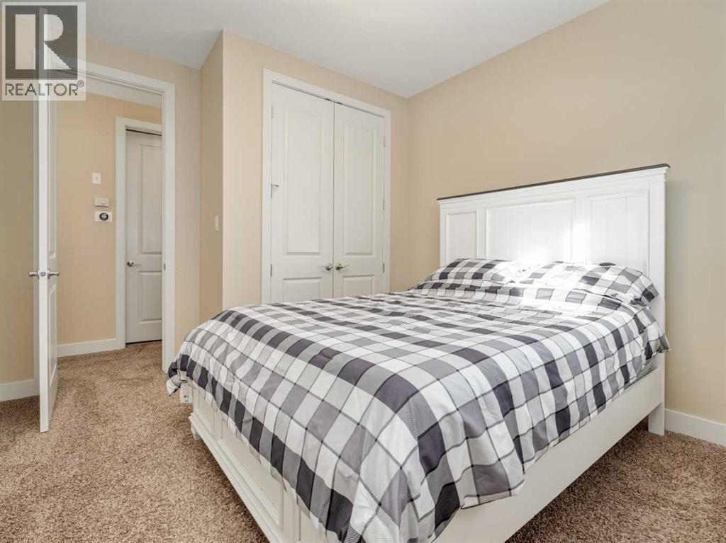 18 Northlander Road W, Lethbridge, AB - Indoor Photo Showing Bedroom