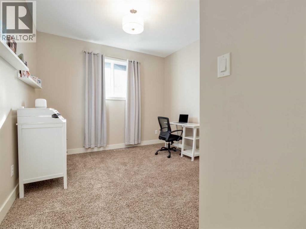 18 Northlander Road W, Lethbridge, AB - Indoor