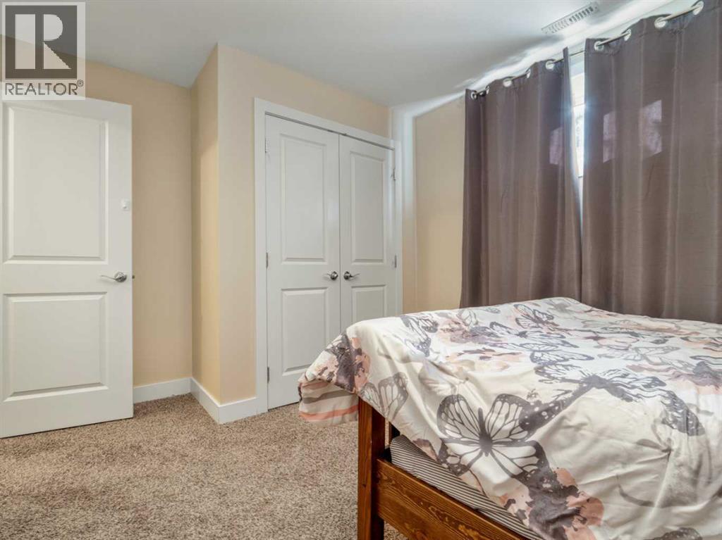 18 Northlander Road W, Lethbridge, AB - Indoor Photo Showing Bedroom