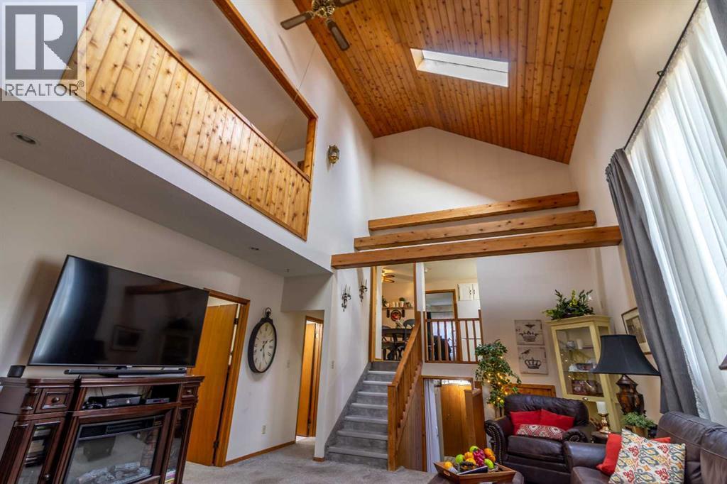 253 51 Avenue E, Claresholm, AB - Indoor