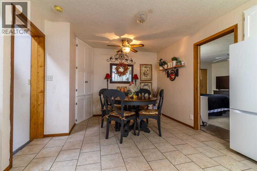 253 51 Avenue E, Claresholm, AB - Indoor Photo Showing Dining Room