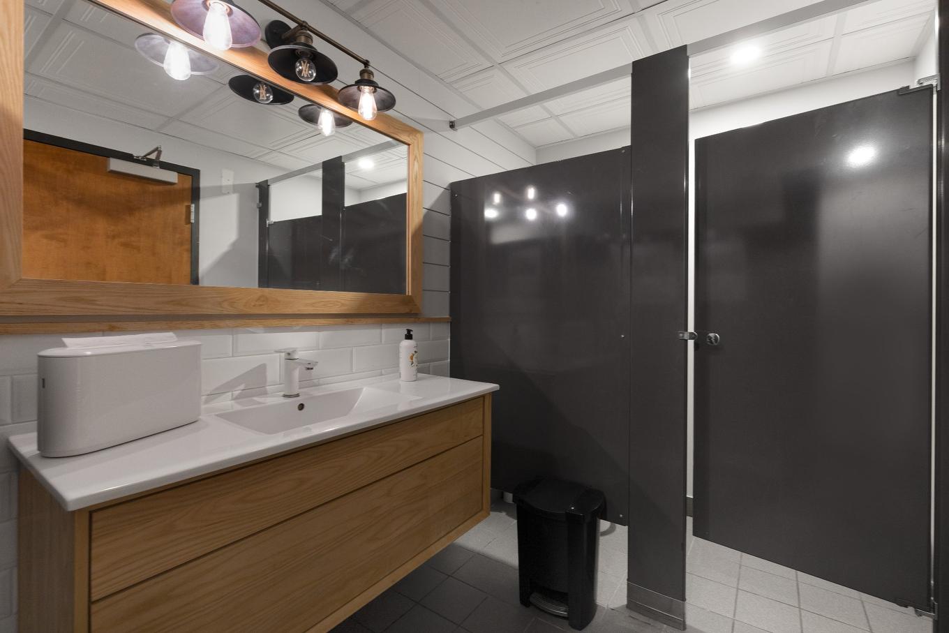 Bathroom - 82-82 - 90 Rue Wellington N., Sherbrooke (Les Nations), QC - Indoor Photo Showing Bathroom