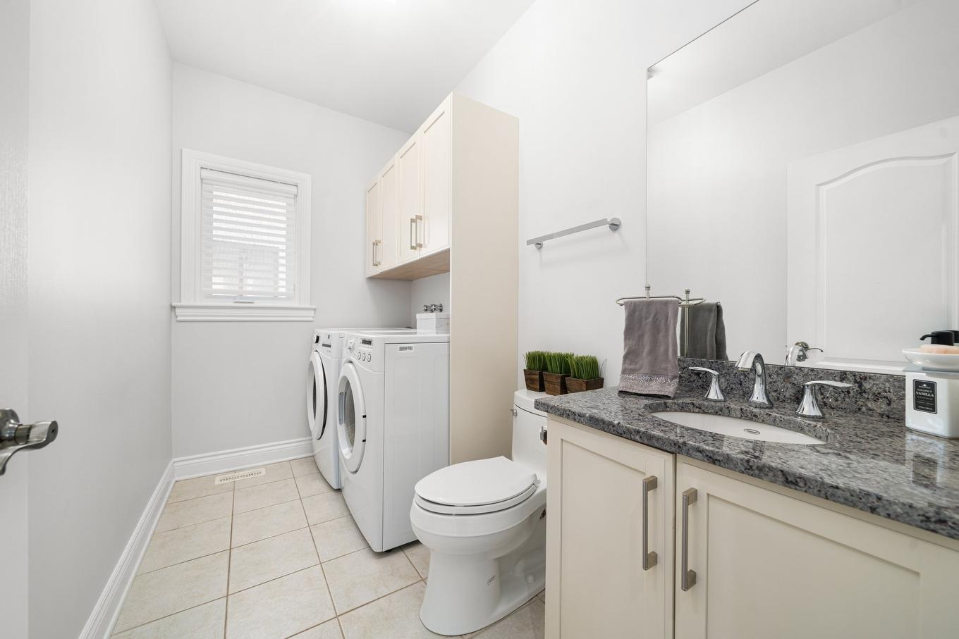 Salle d'eau - 4848 Rue De La Carriole, Montréal (Pierrefonds-Roxboro), QC - Indoor Photo Showing Laundry Room