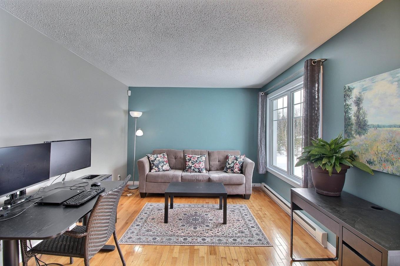 Living room - 574 Ch. Mercier, Val-D'Or, QC - Indoor Photo Showing Living Room
