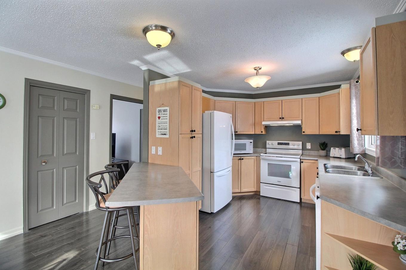Kitchen - 574 Ch. Mercier, Val-D'Or, QC - Indoor Photo Showing Kitchen With Double Sink