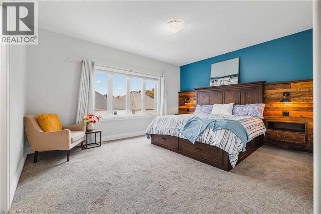 Bedroom featuring carpet and baseboards - 346 Moorlands Crescent, Kitchener, ON - Indoor Photo Showing Bedroom