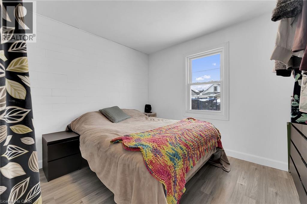 62 Knoll Street, Port Colborne, ON - Indoor Photo Showing Bedroom