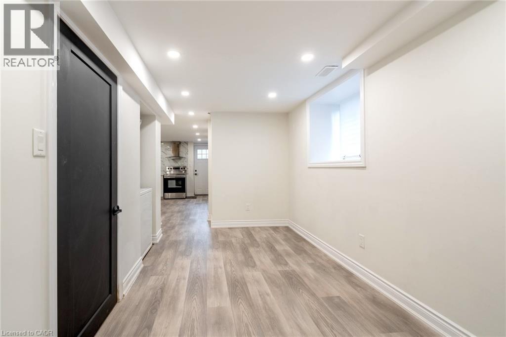 360 Cannon Street E, Hamilton, ON - Indoor Photo Showing Other Room