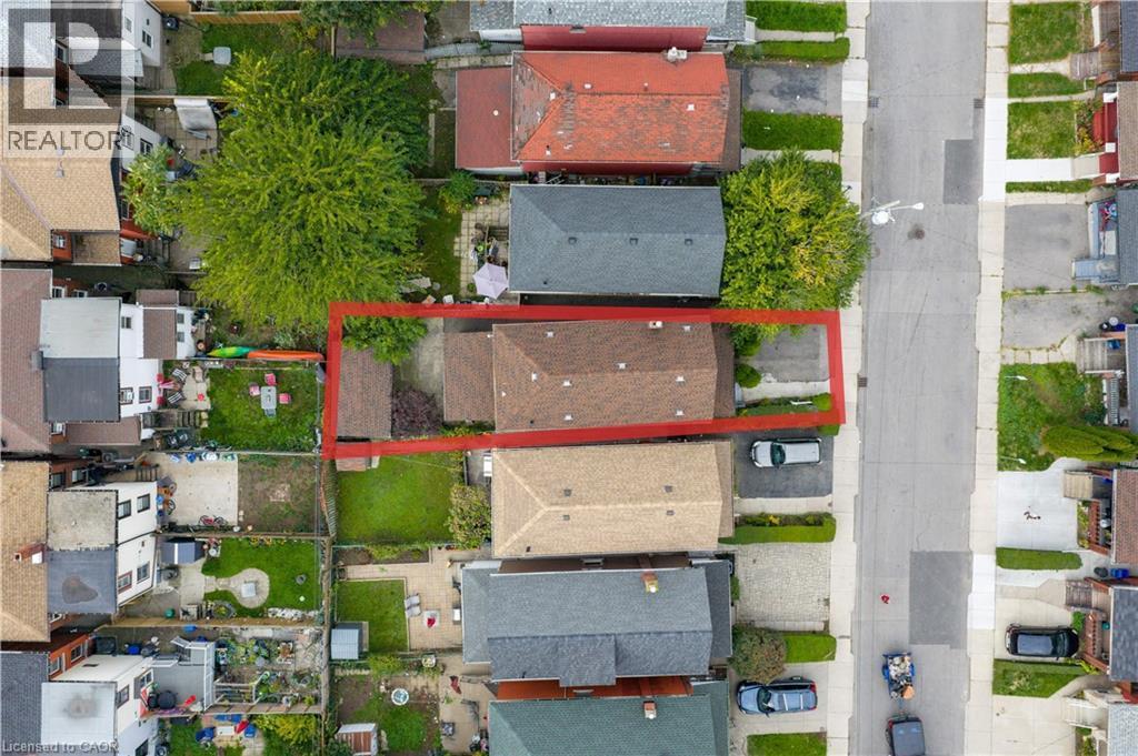 Aerial perspective of suburban area with property parcel outlined - 24 Somerset Avenue, Hamilton, ON - Outdoor With View