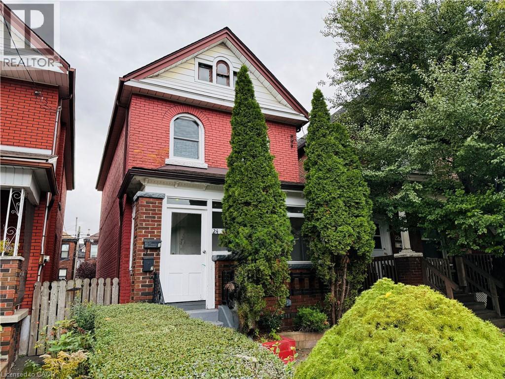View of front facade with brick siding - 24 Somerset Avenue, Hamilton, ON - Outdoor