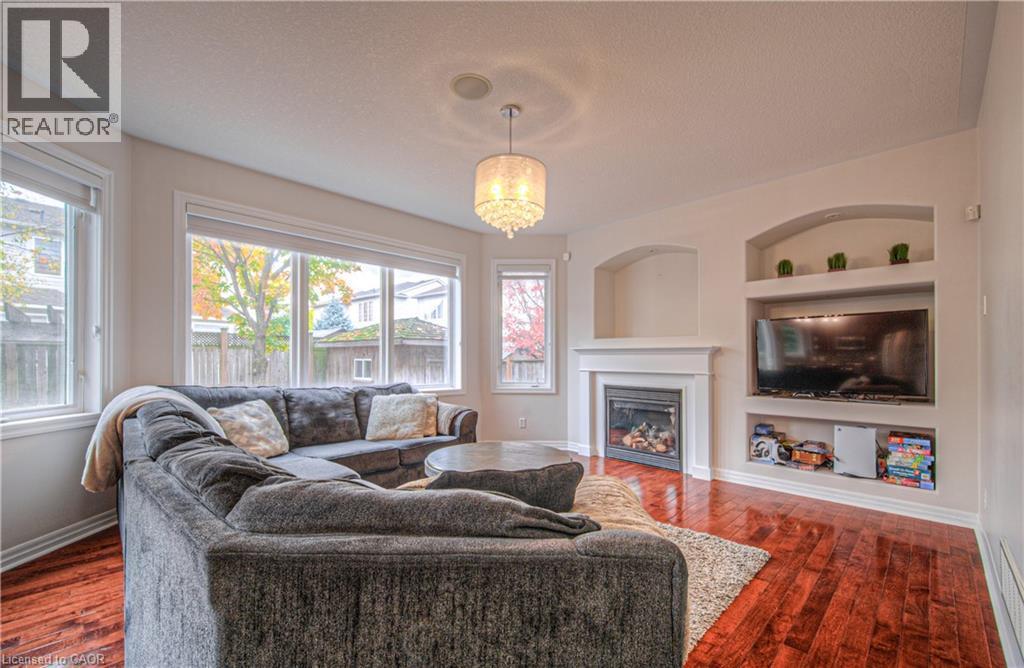 47 Dellgrove Circle, Cambridge, ON - Indoor Photo Showing Living Room With Fireplace