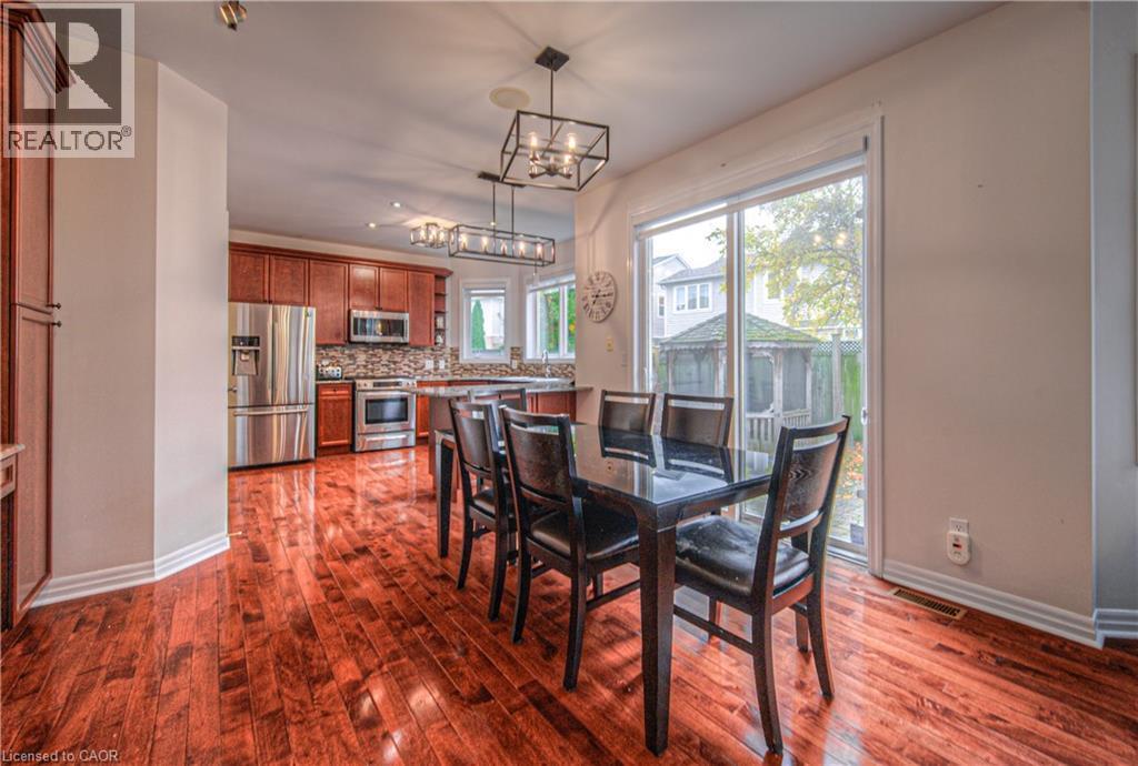 47 Dellgrove Circle, Cambridge, ON - Indoor Photo Showing Dining Room
