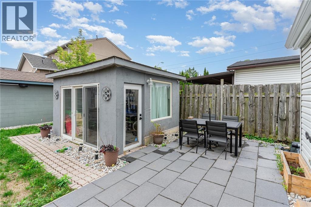 4 Robins Avenue, Hamilton, ON - Outdoor With Deck Patio Veranda With Exterior