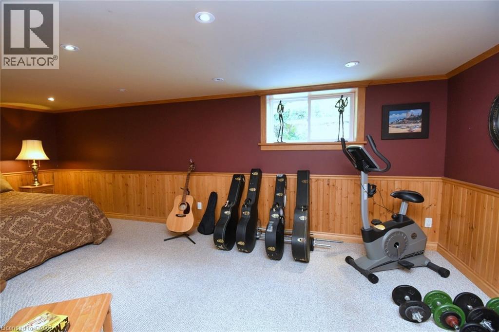 4131 Lorraine Crescent, Burlington, ON - Indoor Photo Showing Gym Room