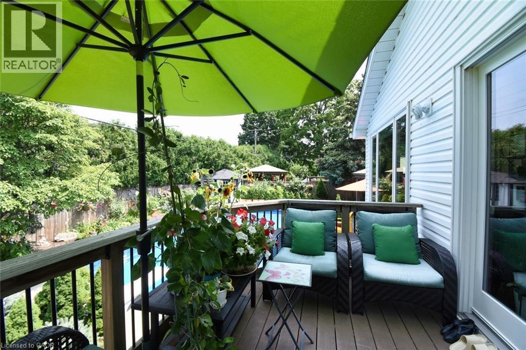 4131 Lorraine Crescent, Burlington, ON - Outdoor With Deck Patio Veranda With Exterior