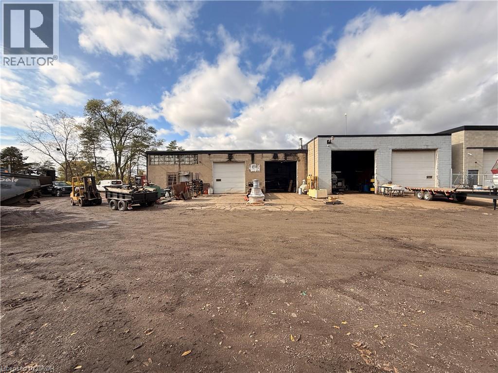 2070 Queensway Drive, Burlington, ON