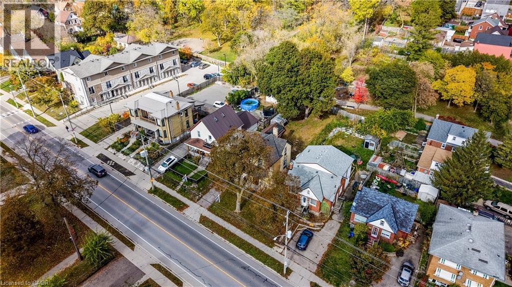 Aerial view of residential area - 134 Courtland Avenue E, Kitchener, ON