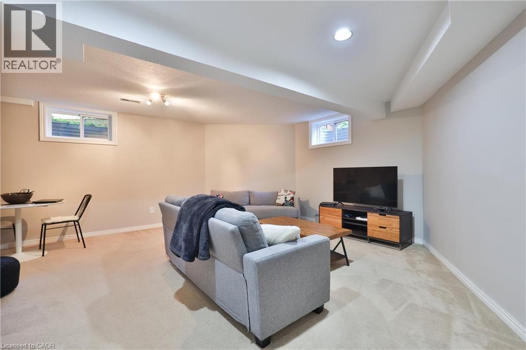 206 Rossmore Boulevard, Burlington, ON - Indoor