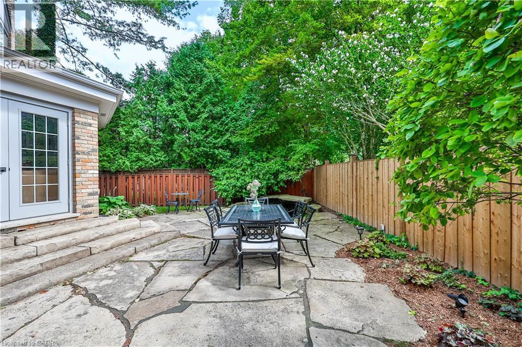 206 Rossmore Boulevard, Burlington, ON - Outdoor With Deck Patio Veranda
