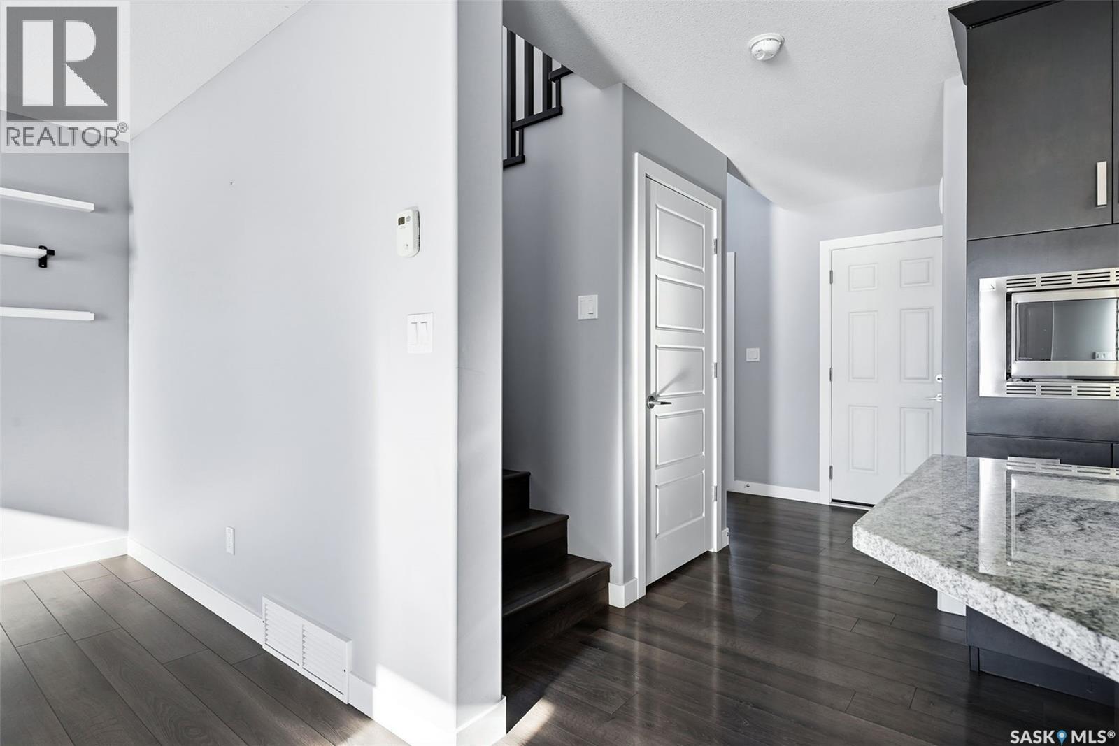 5669 Glide Crescent, Regina, SK - Indoor Photo Showing Other Room