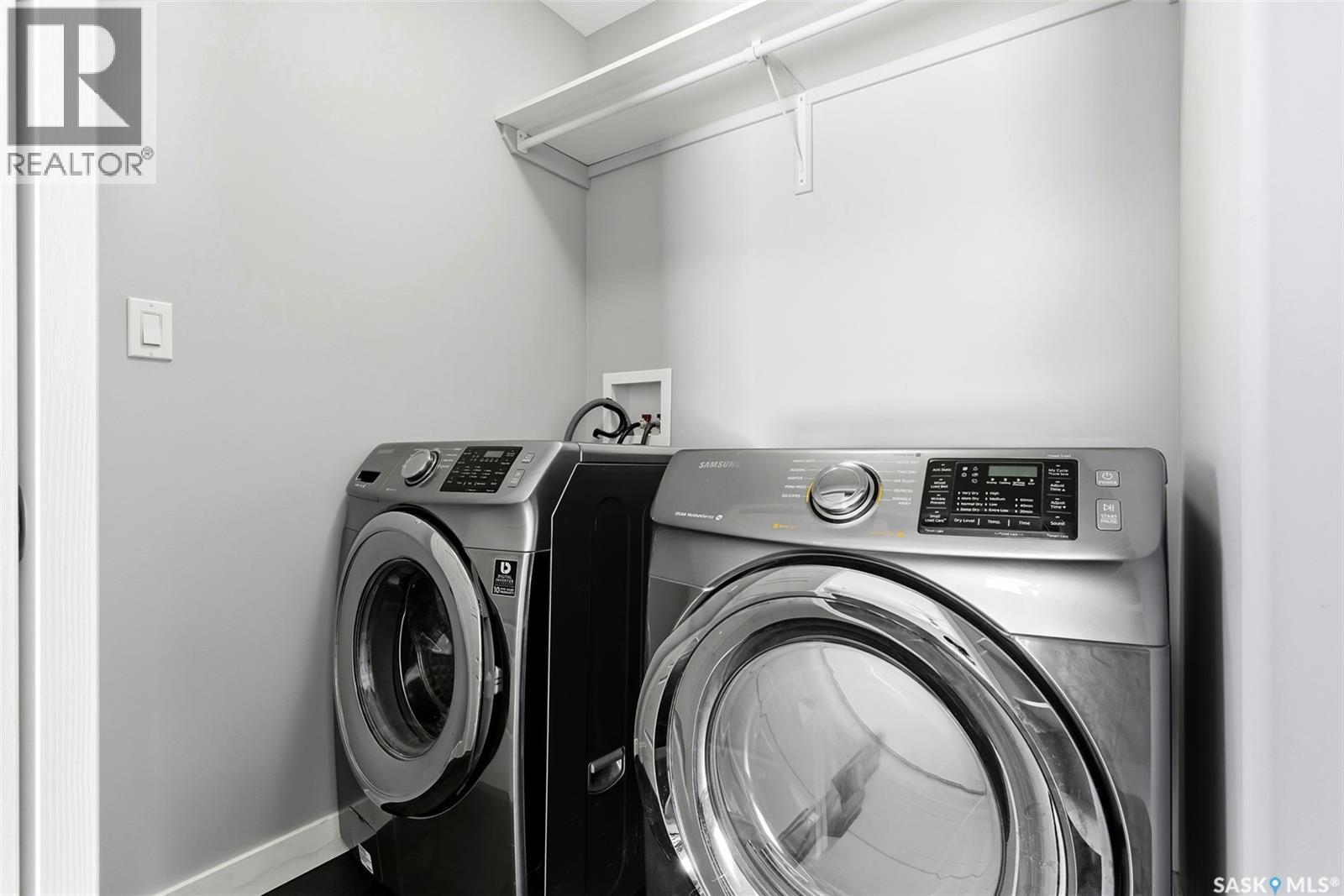 5669 Glide Crescent, Regina, SK - Indoor Photo Showing Laundry Room