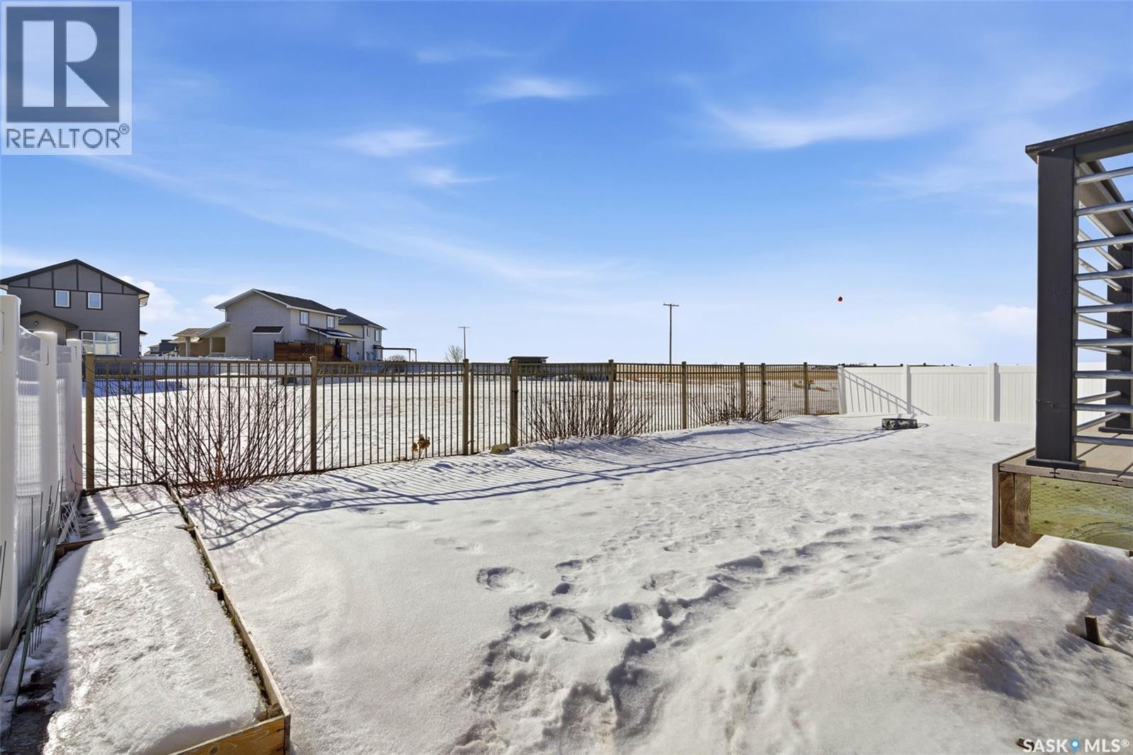 5669 Glide Crescent, Regina, SK - Outdoor