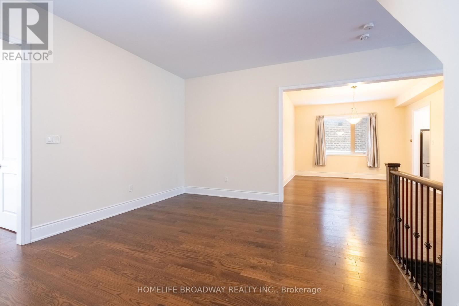 166 Conklin Crescent, Aurora, ON - Indoor Photo Showing Other Room