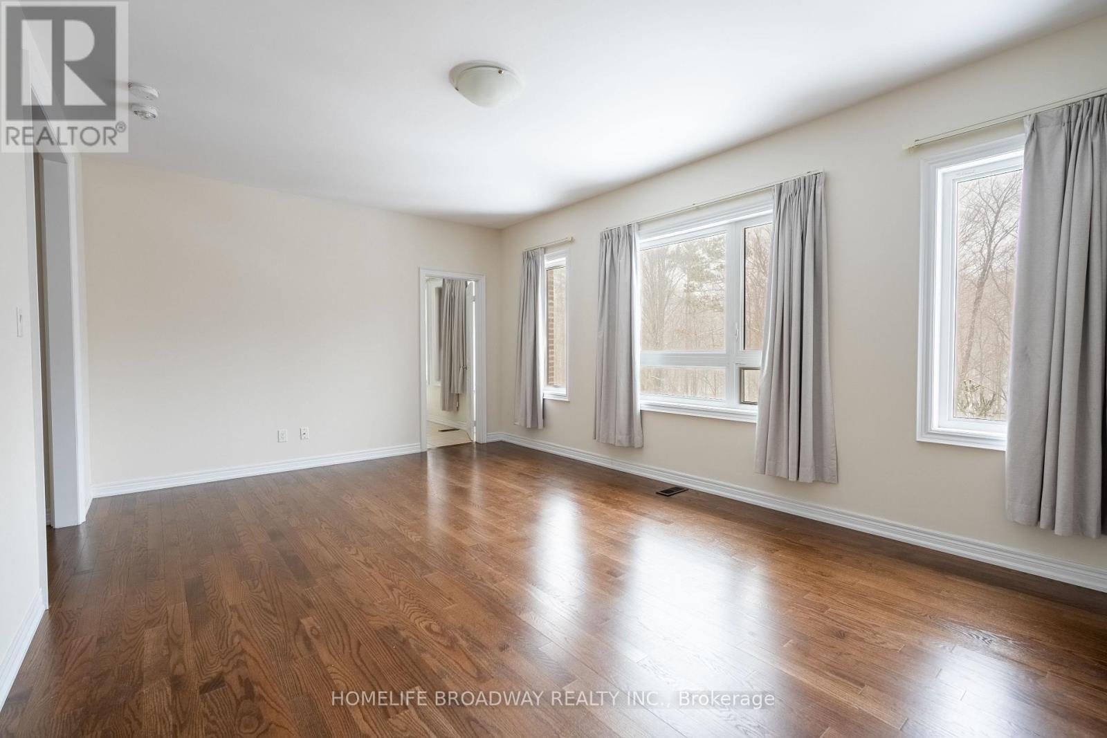 166 Conklin Crescent, Aurora, ON - Indoor Photo Showing Other Room