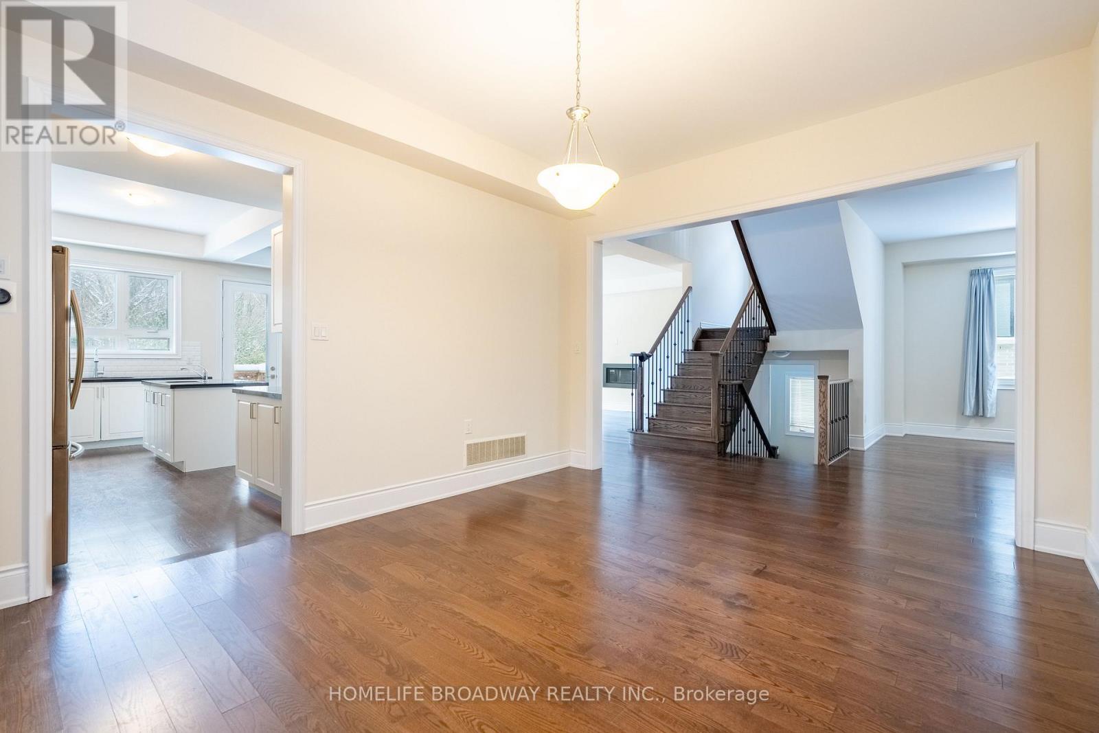 166 Conklin Crescent, Aurora, ON - Indoor Photo Showing Other Room