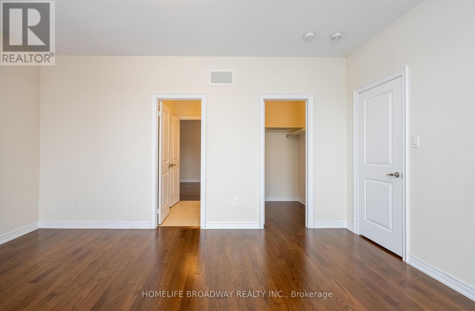 166 Conklin Crescent, Aurora, ON - Indoor Photo Showing Other Room