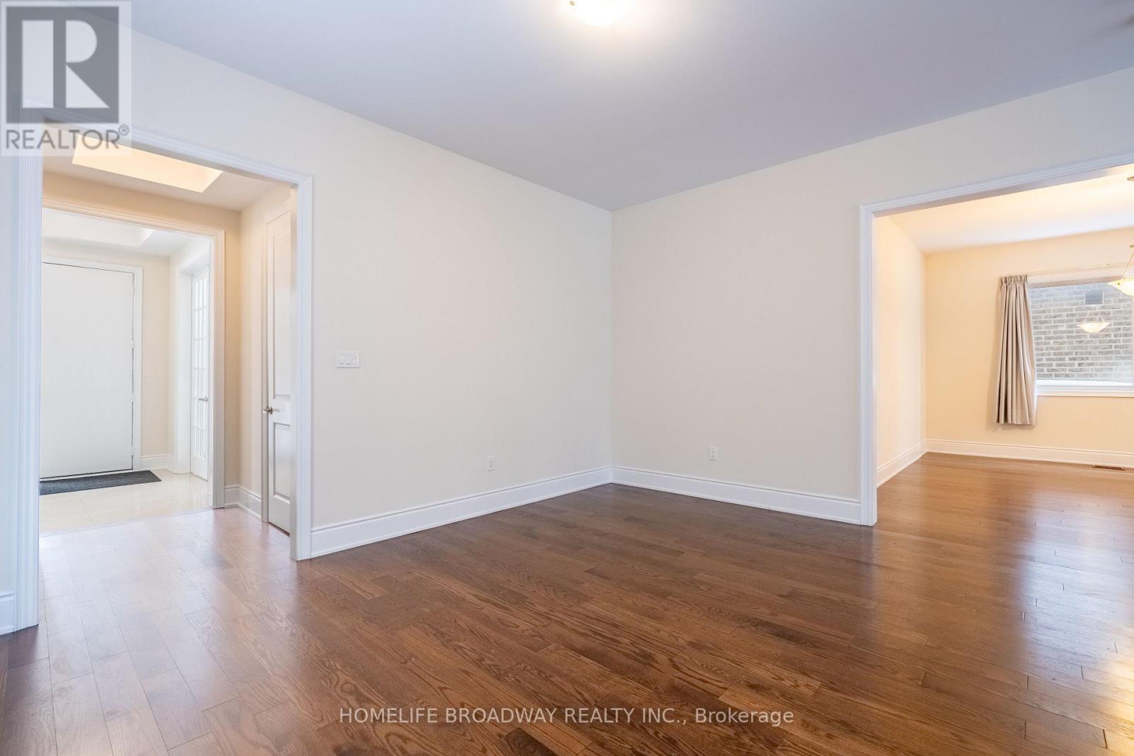 166 Conklin Crescent, Aurora, ON - Indoor Photo Showing Other Room