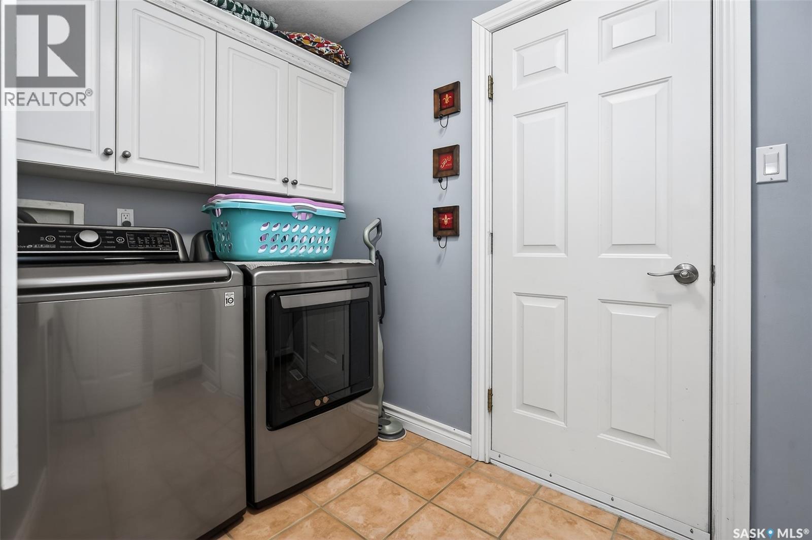 27 Marigold Crescent, Moose Jaw, SK - Indoor Photo Showing Laundry Room