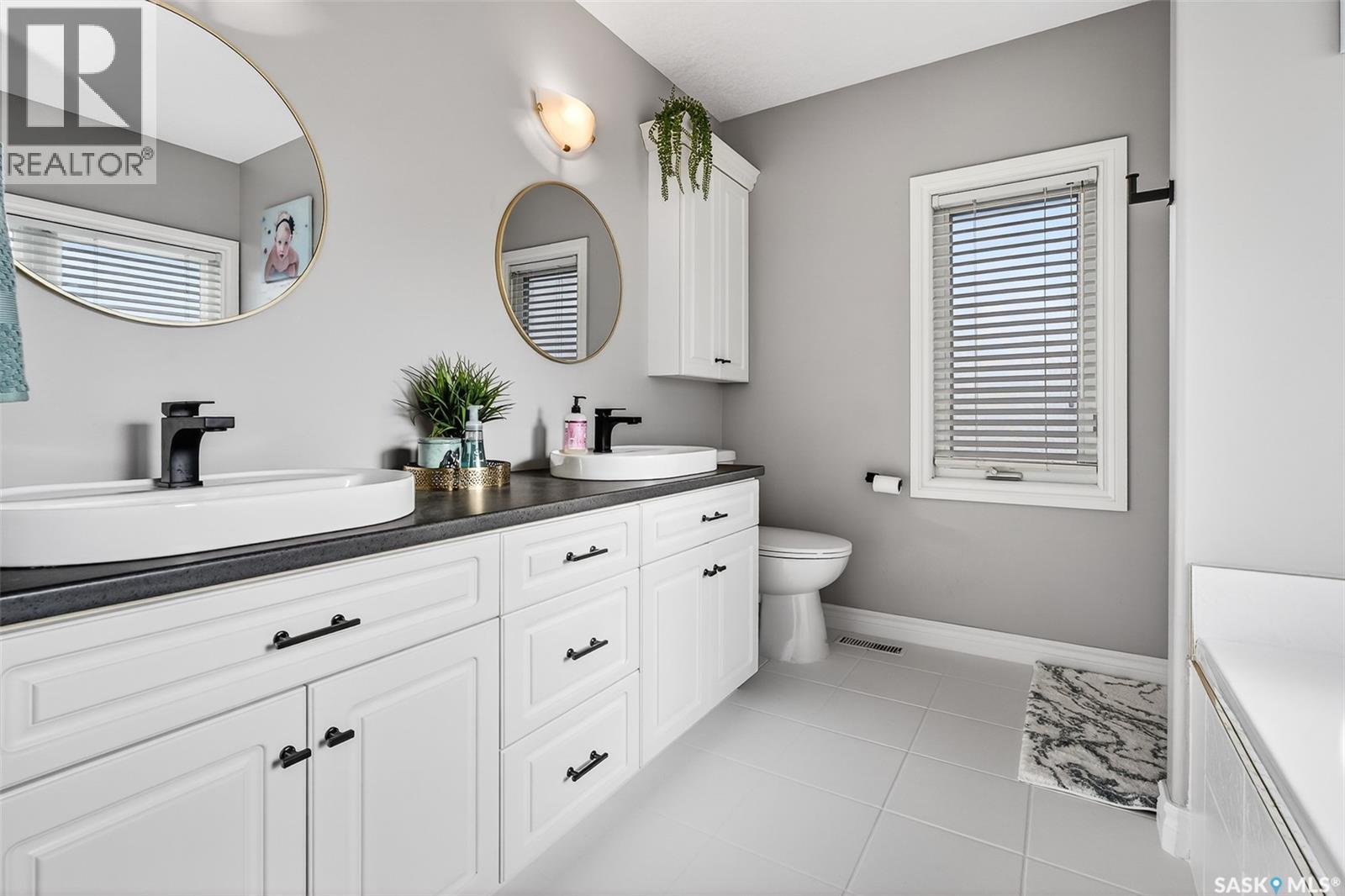 27 Marigold Crescent, Moose Jaw, SK - Indoor Photo Showing Bathroom