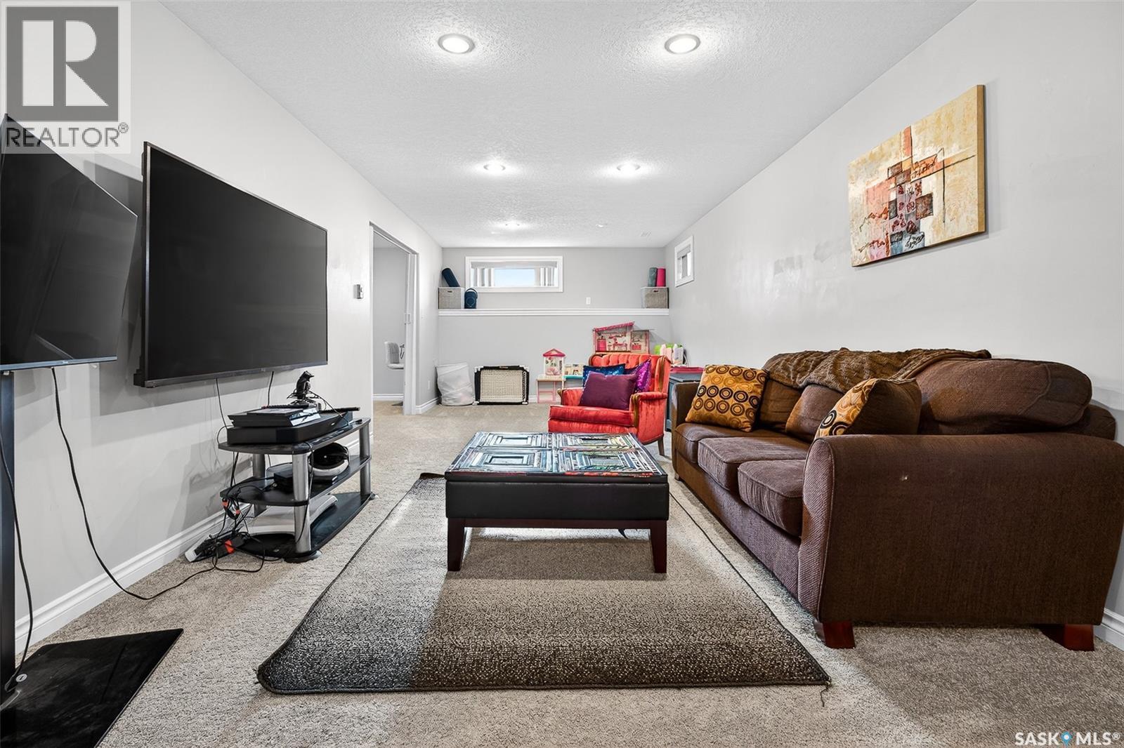 27 Marigold Crescent, Moose Jaw, SK - Indoor Photo Showing Other Room