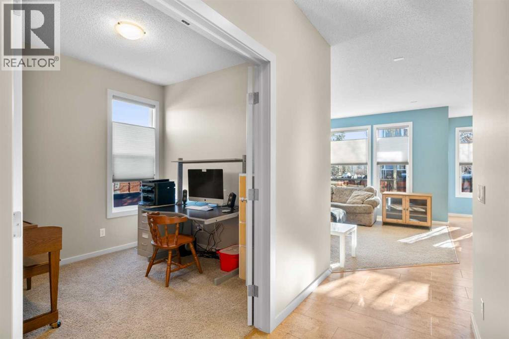 5 Mahogany Square Se, Calgary, AB - Indoor Photo Showing Office