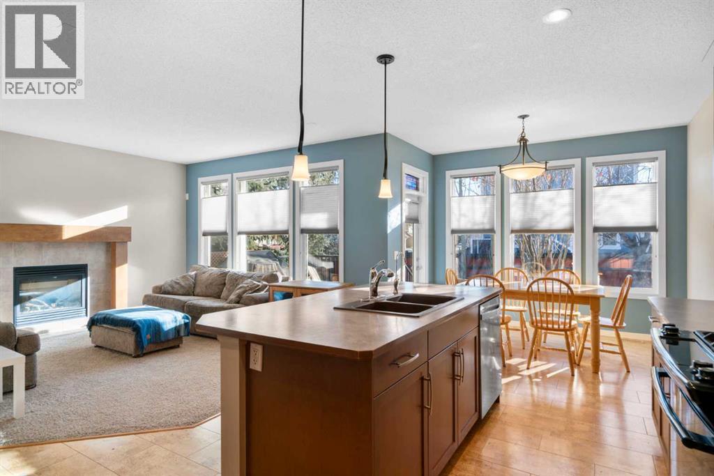 5 Mahogany Square Se, Calgary, AB - Indoor With Fireplace