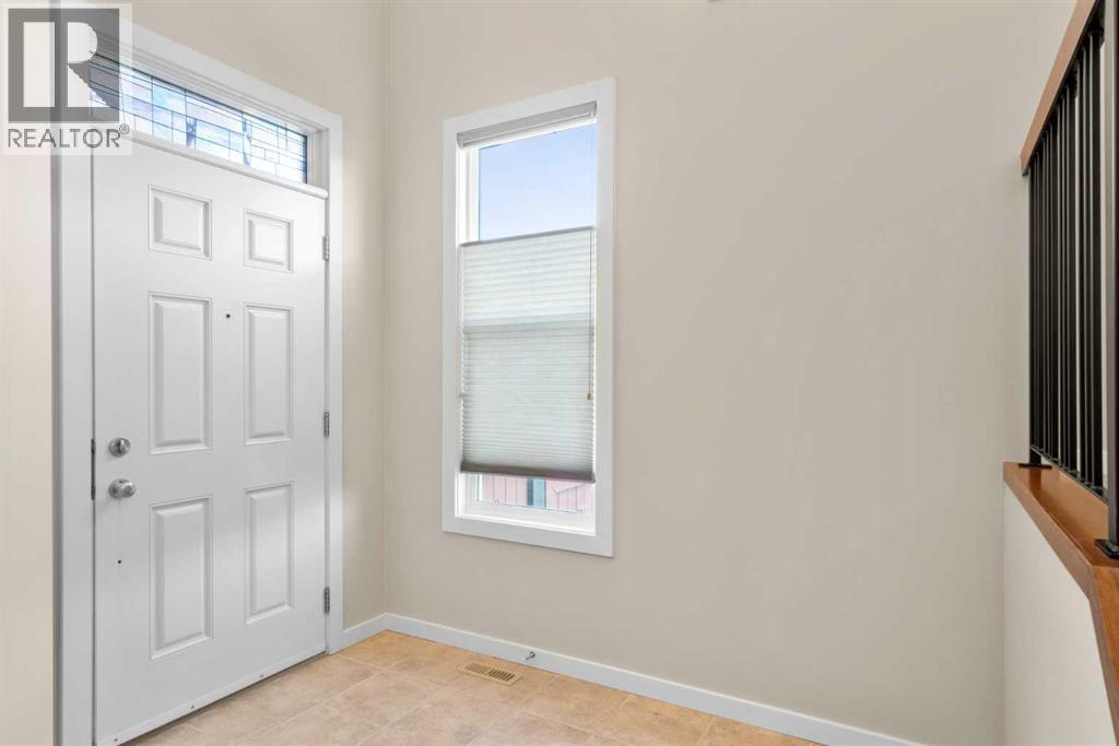 5 Mahogany Square Se, Calgary, AB - Indoor Photo Showing Other Room