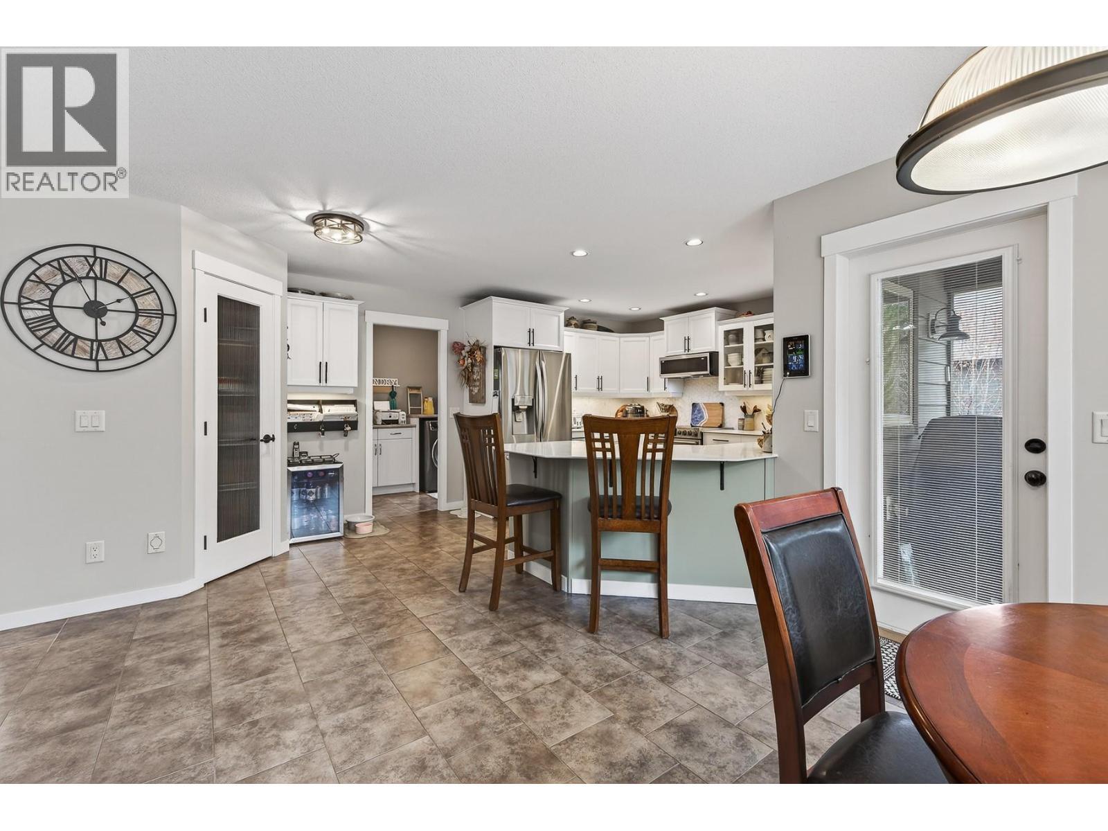 1487 Rosewood Drive, West Kelowna, BC - Indoor Photo Showing Dining Room