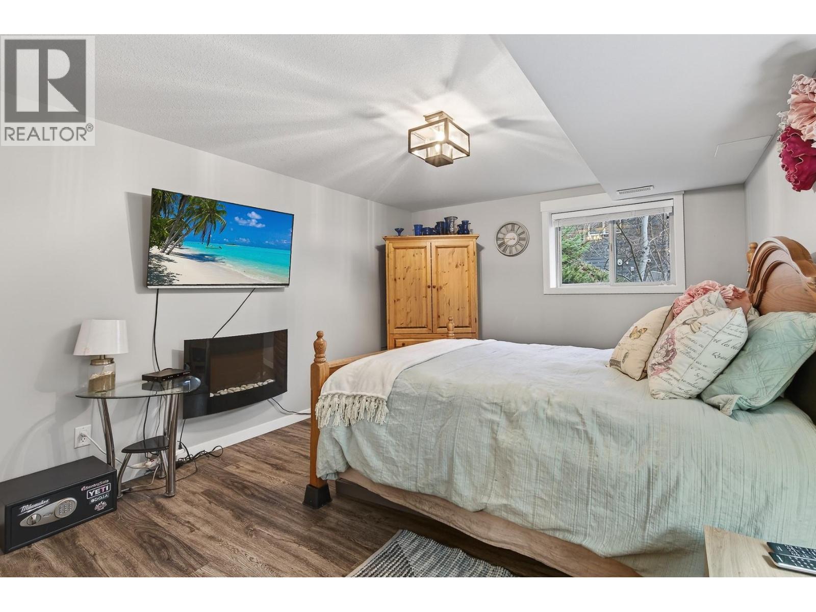 1487 Rosewood Drive, West Kelowna, BC - Indoor Photo Showing Bedroom