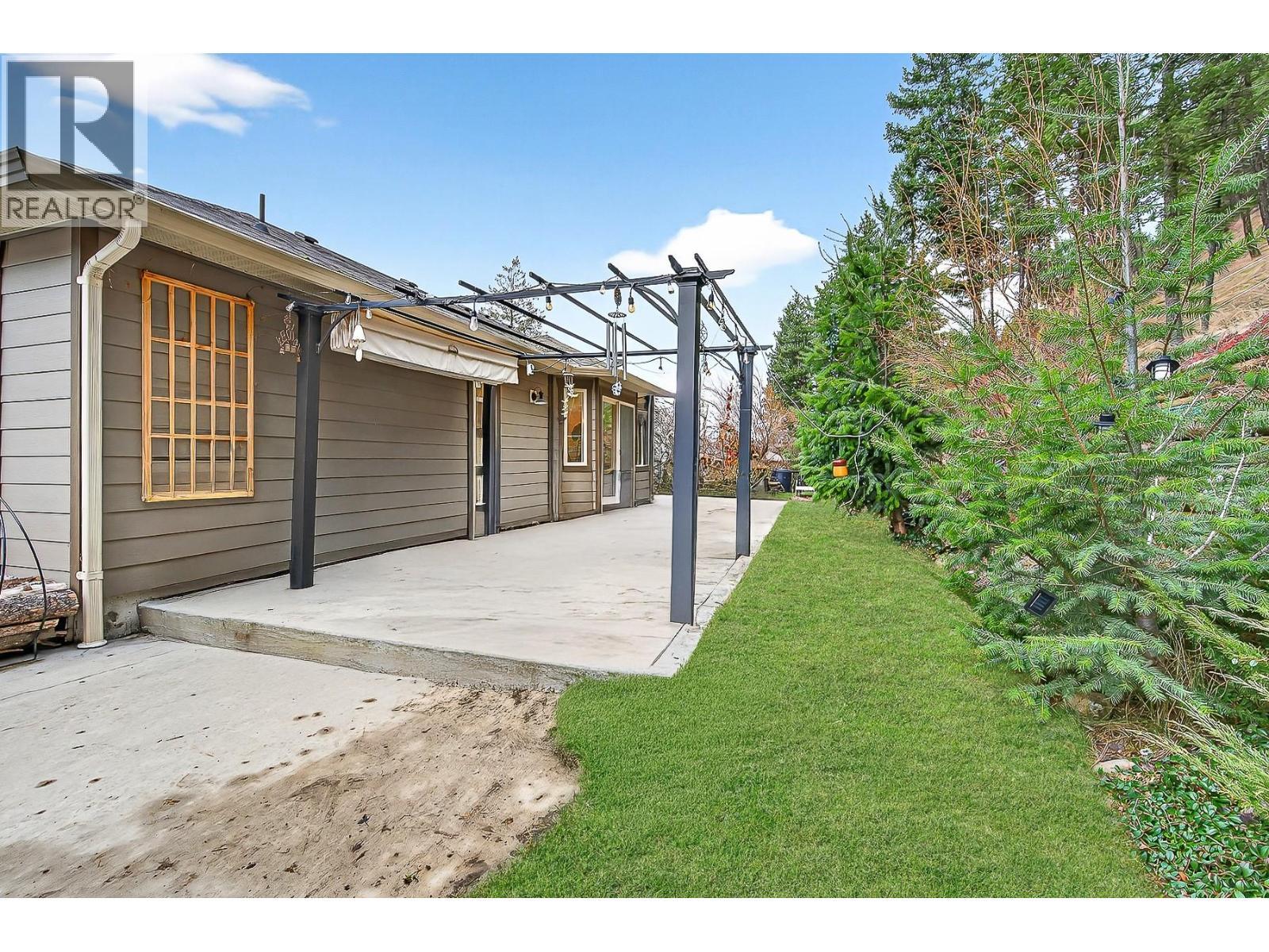 1487 Rosewood Drive, West Kelowna, BC - Outdoor