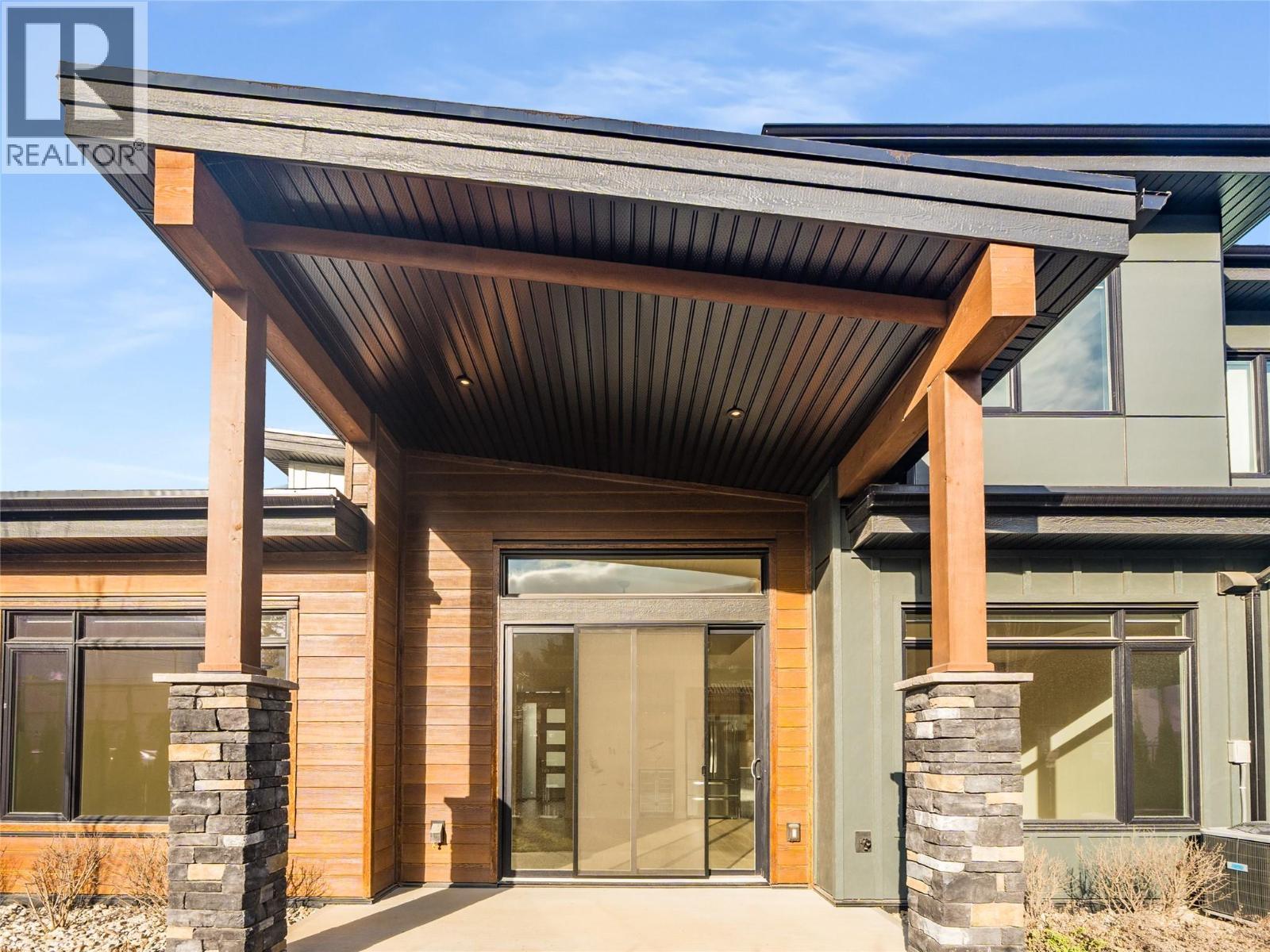 910 Lakeside Drive Unit# 401, Nelson, BC - Outdoor