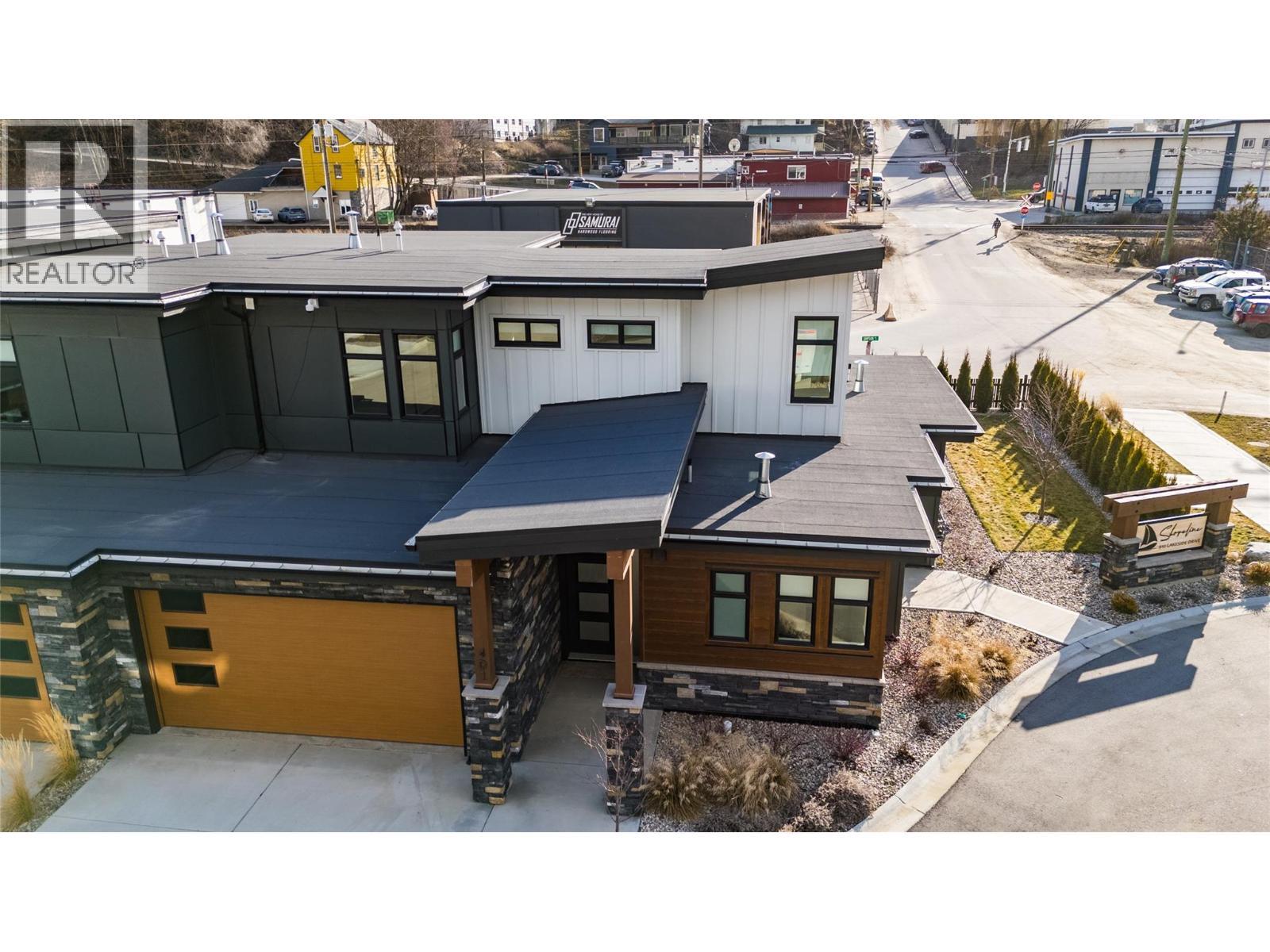 910 Lakeside Drive Unit# 401, Nelson, BC - Outdoor
