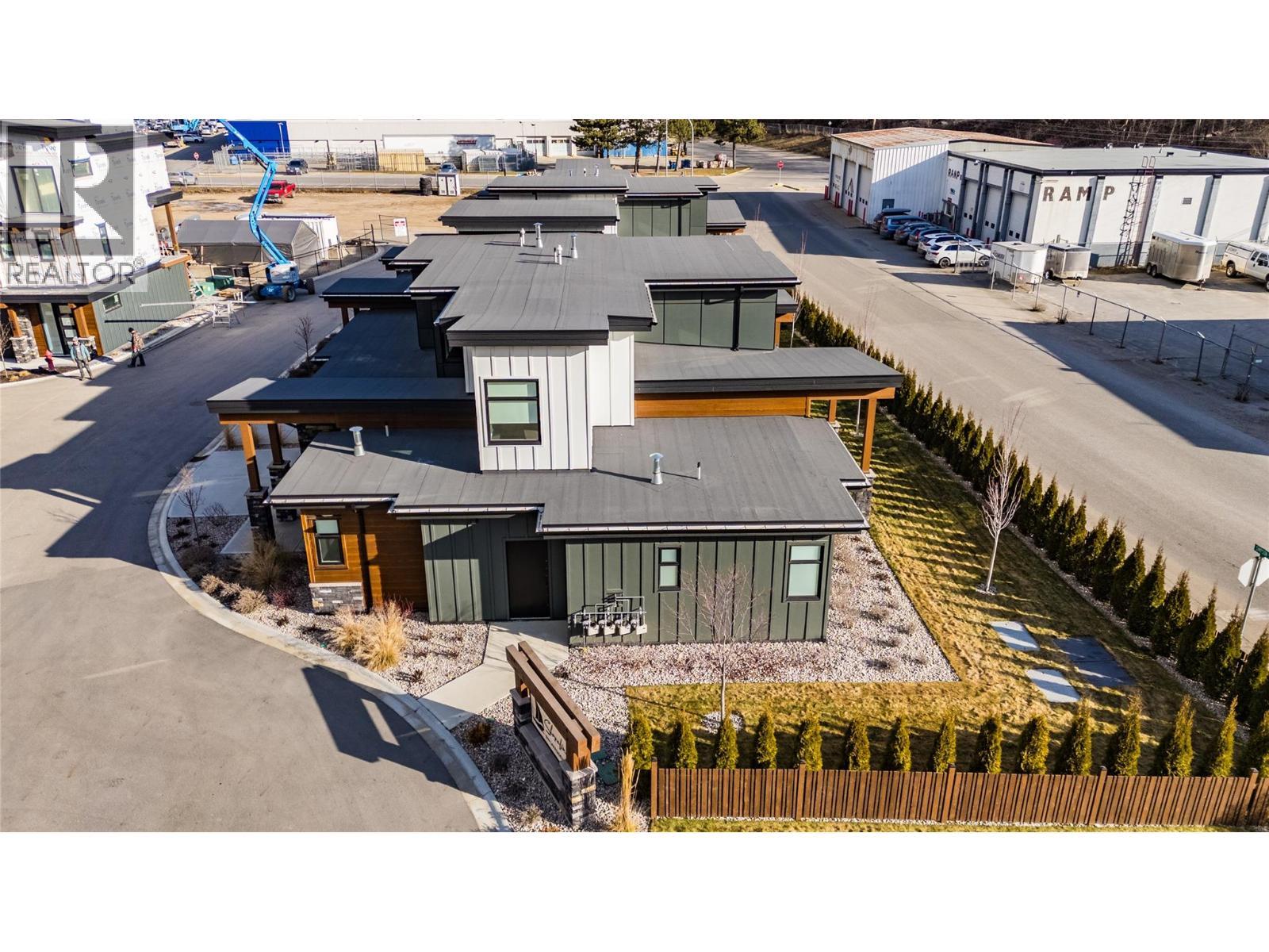910 Lakeside Drive Unit# 401, Nelson, BC - Outdoor