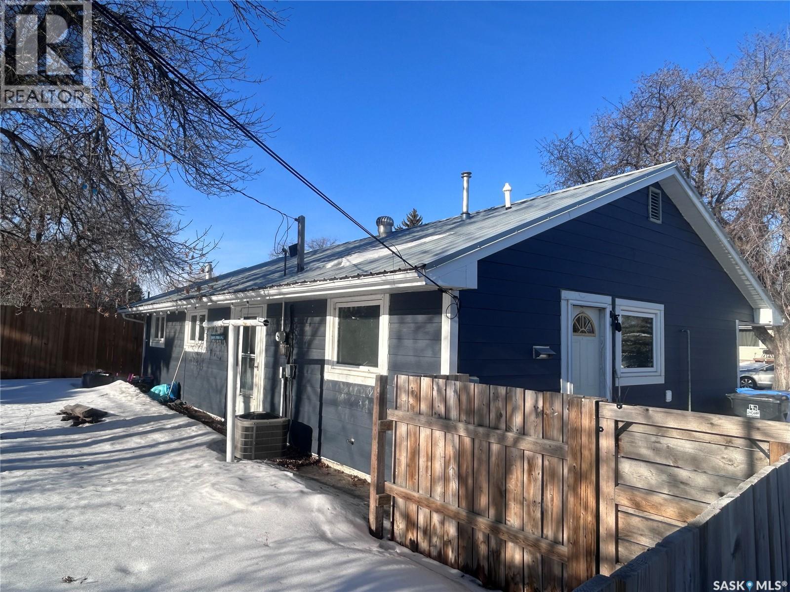 1523 Thorn Crescent, Estevan, SK - Outdoor