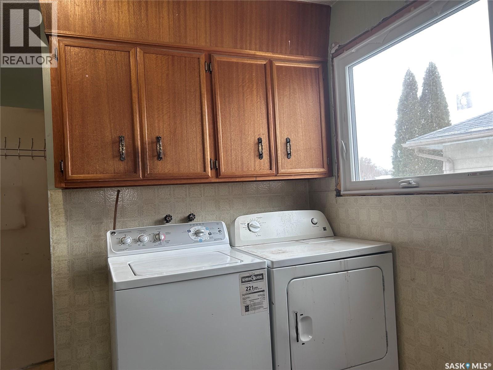 1523 Thorn Crescent, Estevan, SK - Indoor Photo Showing Laundry Room