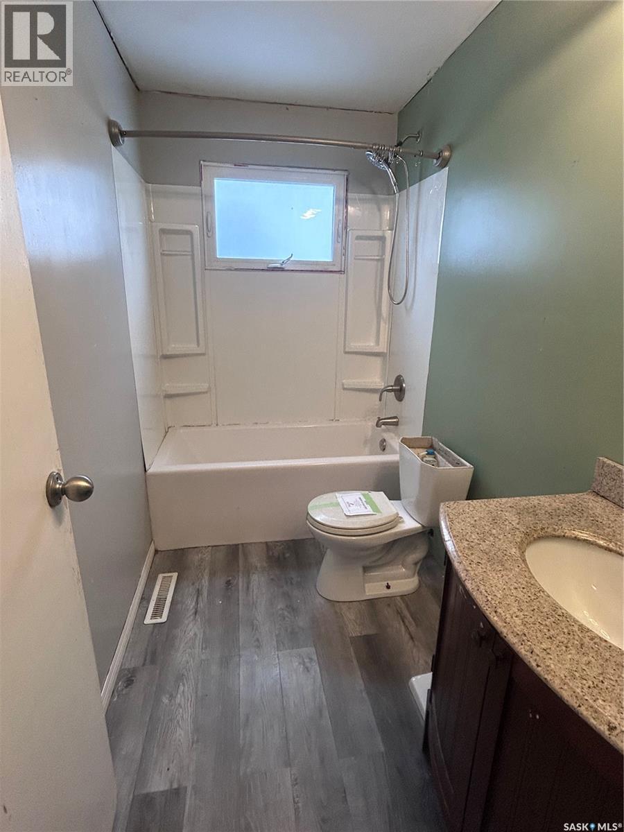 1523 Thorn Crescent, Estevan, SK - Indoor Photo Showing Bathroom