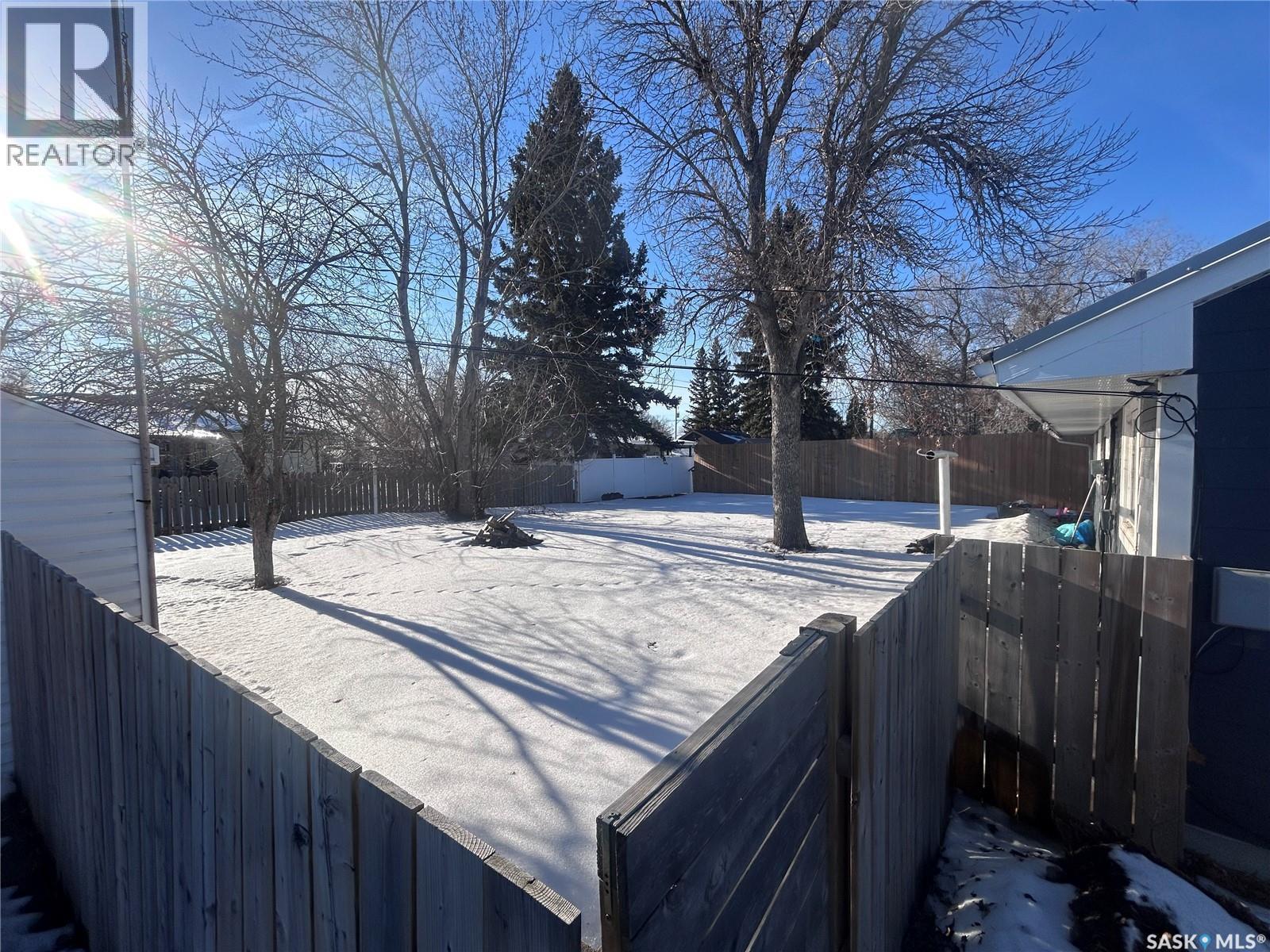 1523 Thorn Crescent, Estevan, SK - Outdoor