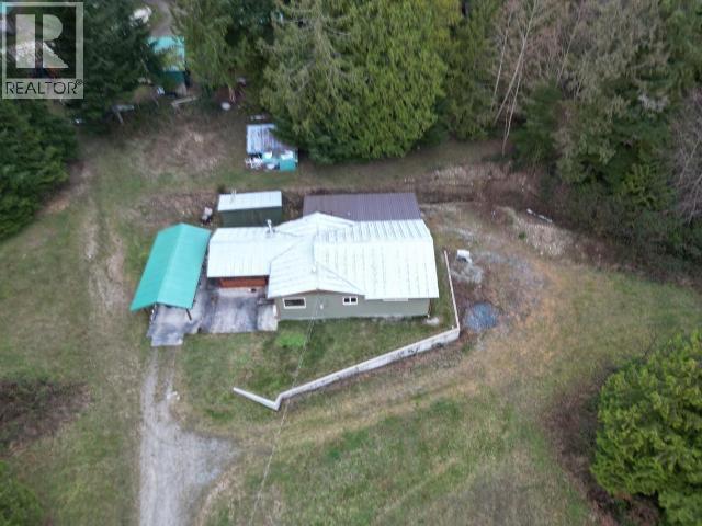 4002 Highway 101, Powell River, BC - Outdoor